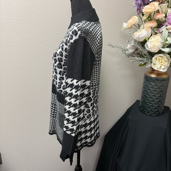 À La Carte Black White Patchwork Sweater M | Houndstooth Leopard Print Knit - Picture 2 of 7